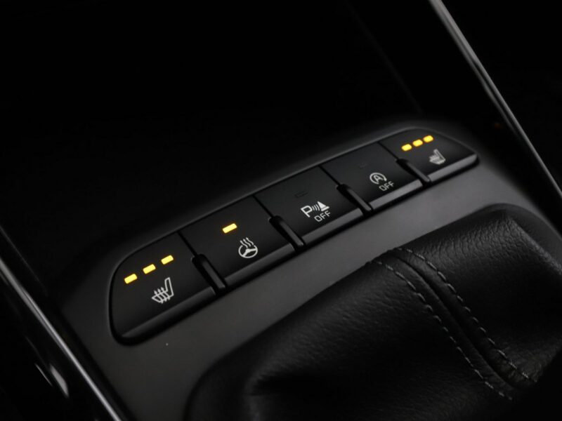 Kia Stonic klima auto grzane fotele czujniki parkowania