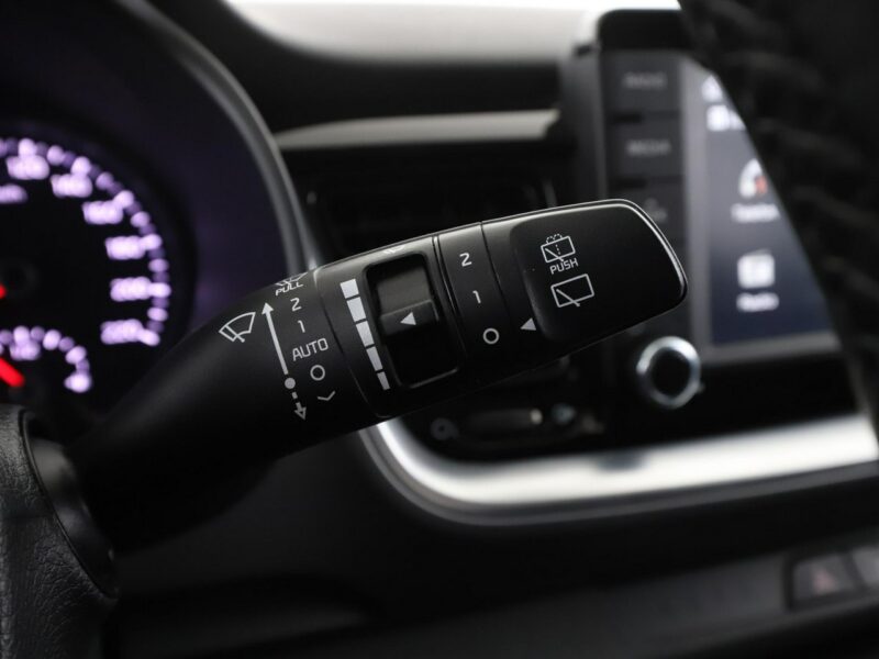 Kia Stonic klima auto grzane fotele czujniki parkowania