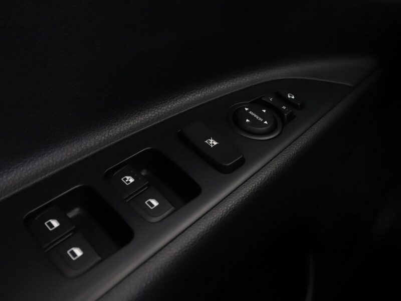 Kia Stonic klima auto grzane fotele czujniki parkowania