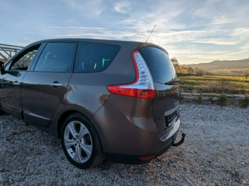 Renault Grand Scenic II (2009-2016)