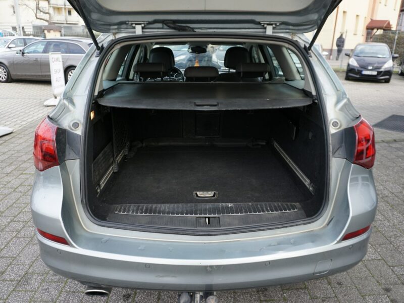 Opel Astra zarejestrowany, ubezpieczony, bogato wyposażony J (2009-2019)