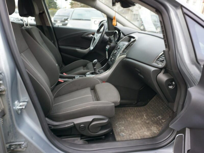 Opel Astra zarejestrowany, ubezpieczony, bogato wyposażony J (2009-2019)