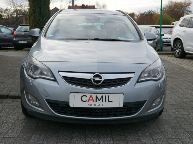 Opel Astra zarejestrowany, ubezpieczony, bogato wyposażony J (2009-2019)