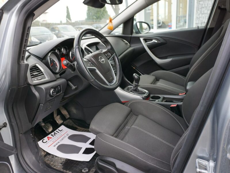 Opel Astra zarejestrowany, ubezpieczony, bogato wyposażony J (2009-2019)