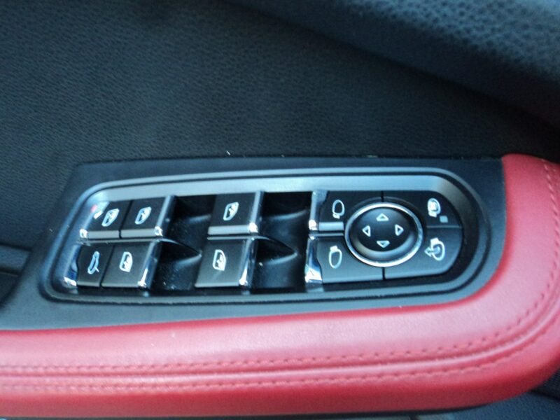 Porsche Macan sprzedam ładnego PORSHE MACANA 3.0 V6B 360 KM Turbo I (2014-)