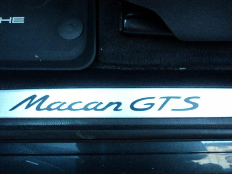 Porsche Macan sprzedam ładnego PORSHE MACANA 3.0 V6B 360 KM Turbo I (2014-)