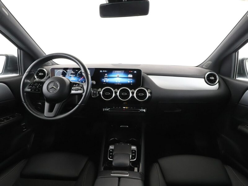 Mercedes B 180 Style automat półskóra navi grzane fotele kamera LED tempomat W247 (2018-)