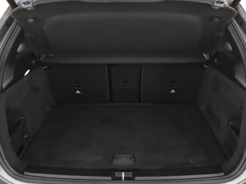 Mercedes B 180 Style automat półskóra navi grzane fotele kamera LED tempomat W247 (2018-)