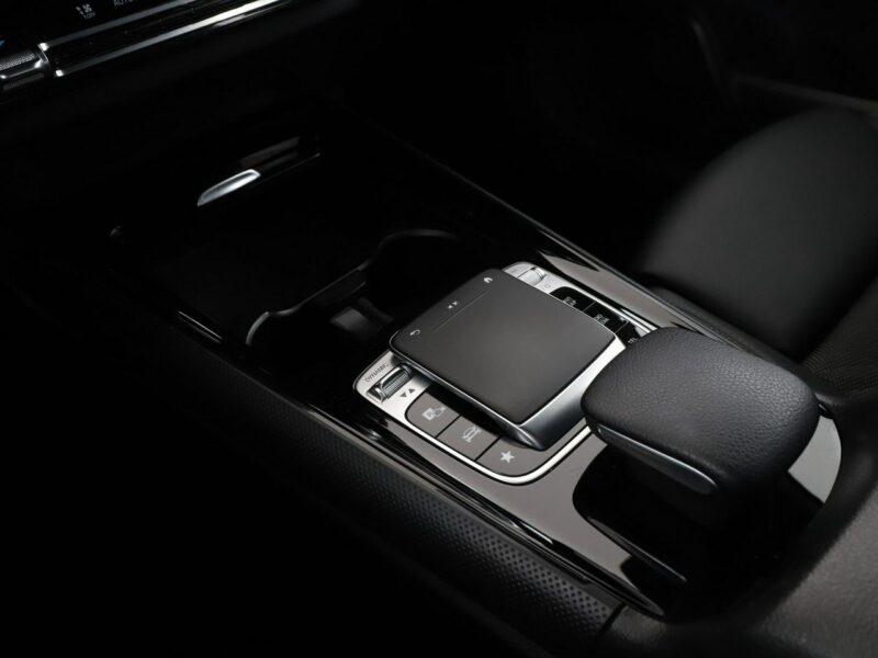 Mercedes B 180 Style automat półskóra navi grzane fotele kamera LED tempomat W247 (2018-)