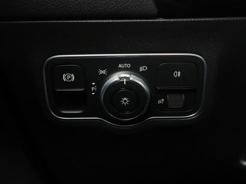 Mercedes B 180 Style automat półskóra navi grzane fotele kamera LED tempomat W247 (2018-)