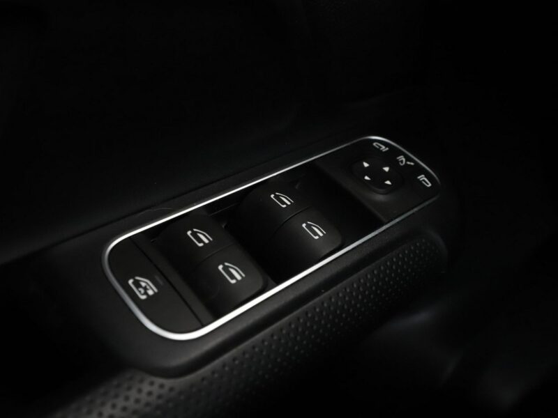 Mercedes B 180 Style automat półskóra navi grzane fotele kamera LED tempomat W247 (2018-)