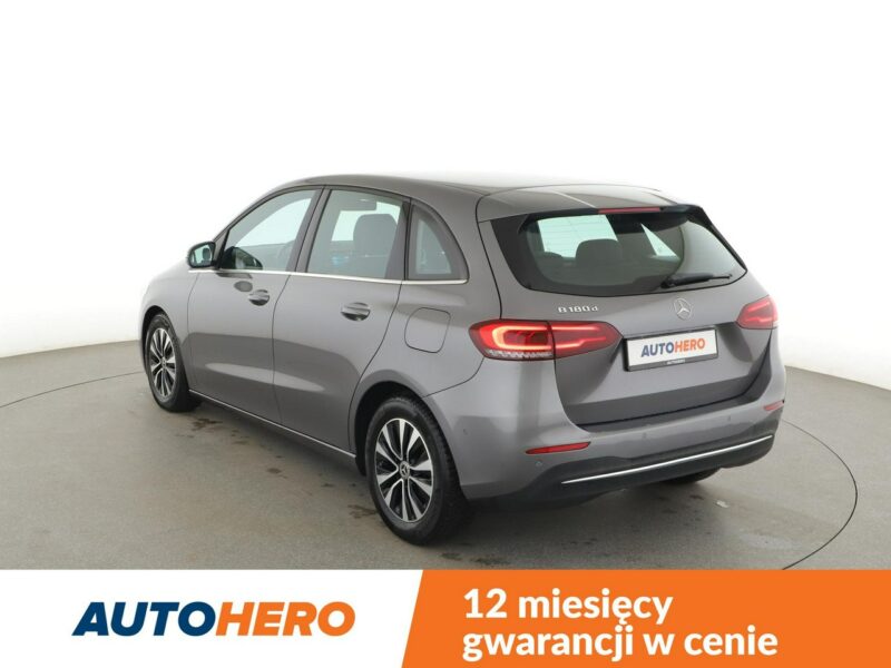 Mercedes B 180 Style automat półskóra navi grzane fotele kamera LED tempomat W247 (2018-)