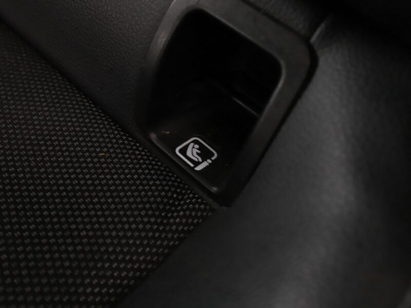 Mercedes B 180 Style automat półskóra navi grzane fotele kamera LED tempomat W247 (2018-)