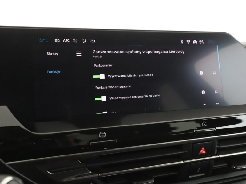 Citroen C5X PHEV full LED navi klima auto grzane fotele kamera i czujniki parkowan