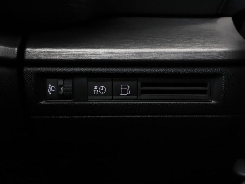 Citroen C5X PHEV full LED navi klima auto grzane fotele kamera i czujniki parkowan