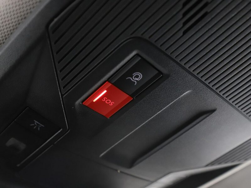 Citroen C5X PHEV full LED navi klima auto grzane fotele kamera i czujniki parkowan