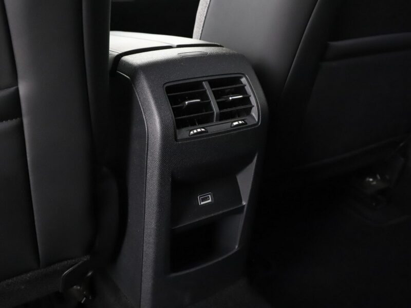 Citroen C5X PHEV full LED navi klima auto grzane fotele kamera i czujniki parkowan