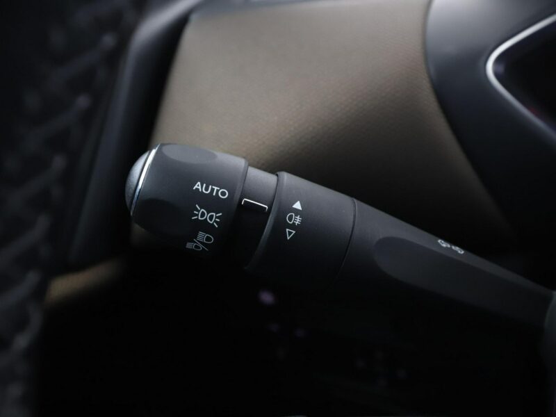 DS Automobiles DS 3 Crossback 1.2 Be Chic Nawigacja Tempomat Grzane Fotele Półskóra HUD Kamera LED