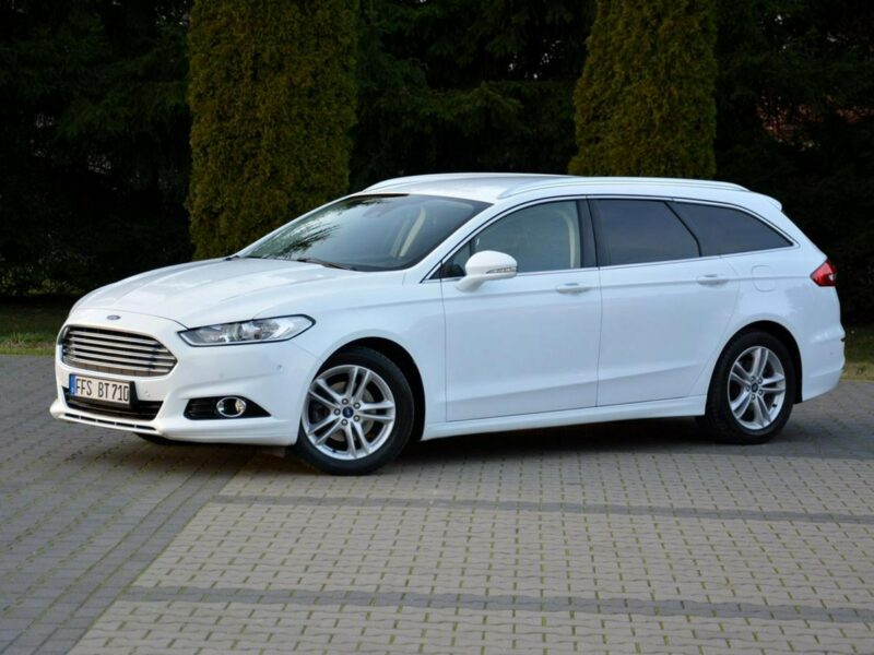 Ford Mondeo Titanium Navi SONY ParkAssist Parktronic Lane Assist Keyless Go Alu17" Mk5 (2014-)