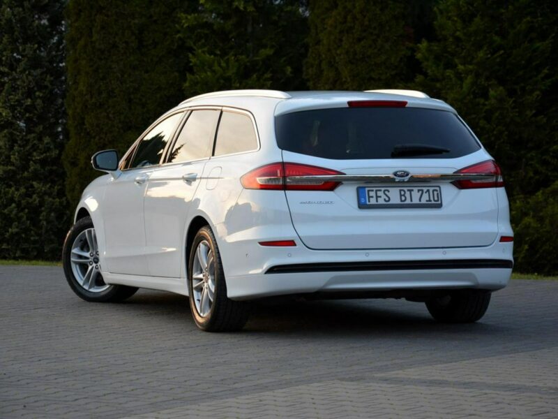 Ford Mondeo Titanium Navi SONY ParkAssist Parktronic Lane Assist Keyless Go Alu17" Mk5 (2014-)