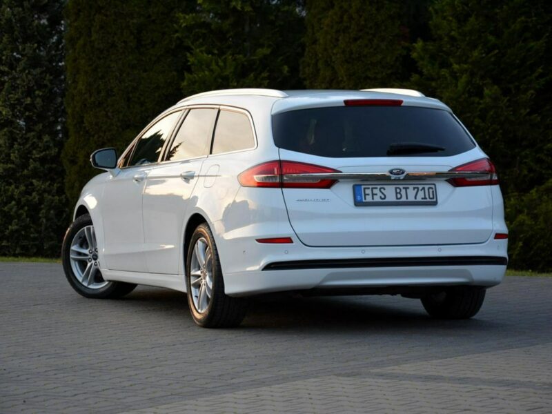 Ford Mondeo Titanium Navi SONY ParkAssist Parktronic Lane Assist Keyless Go Alu17" Mk5 (2014-)