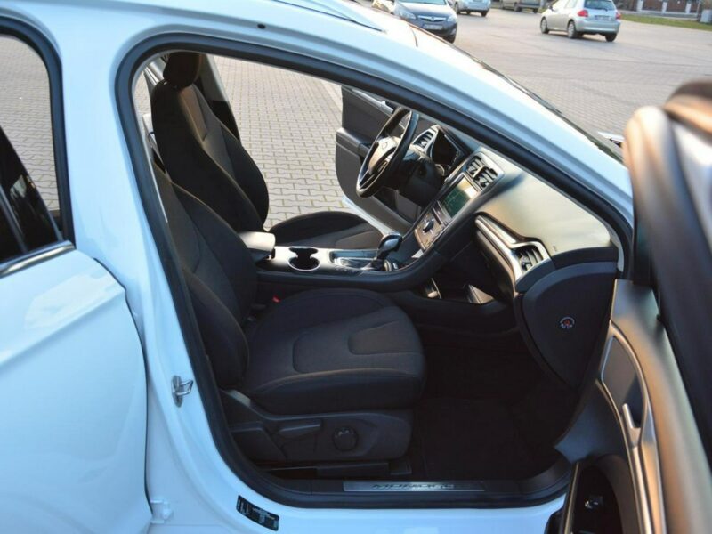 Ford Mondeo Titanium Navi SONY ParkAssist Parktronic Lane Assist Keyless Go Alu17" Mk5 (2014-)