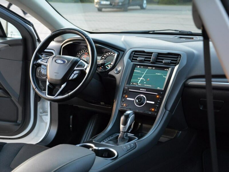 Ford Mondeo Titanium Navi SONY ParkAssist Parktronic Lane Assist Keyless Go Alu17" Mk5 (2014-)