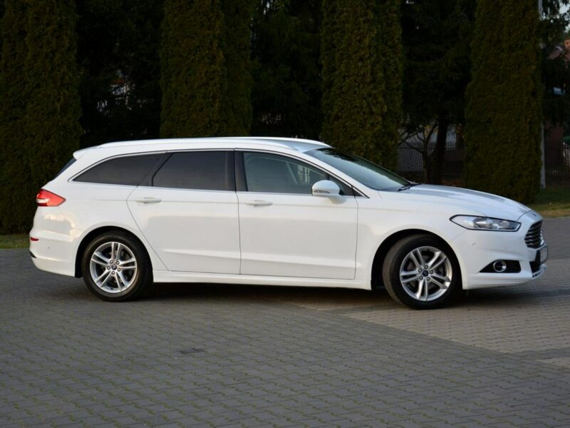 Ford Mondeo Titanium Navi SONY ParkAssist Parktronic Lane Assist Keyless Go Alu17" Mk5 (2014-)