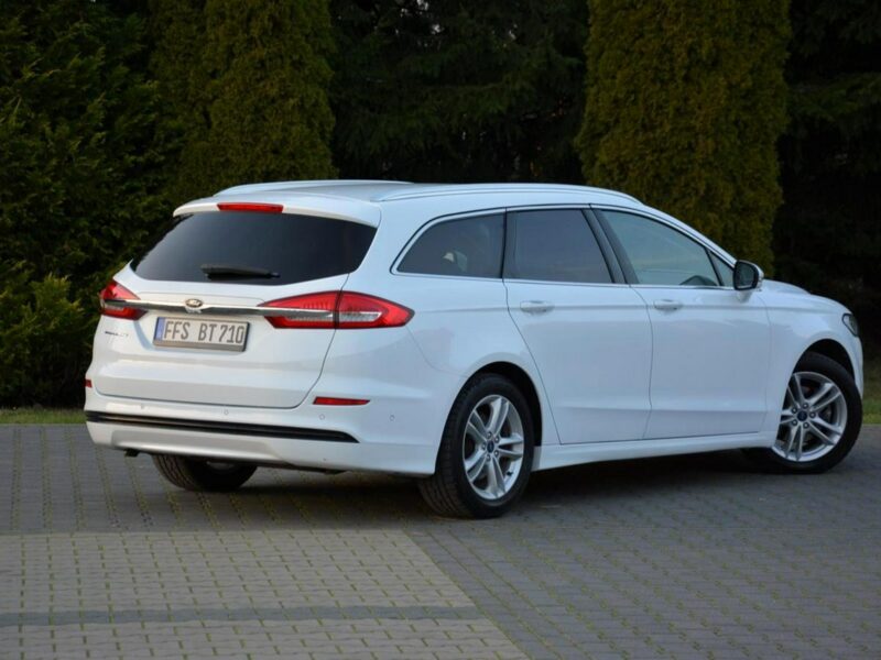 Ford Mondeo Titanium Navi SONY ParkAssist Parktronic Lane Assist Keyless Go Alu17" Mk5 (2014-)
