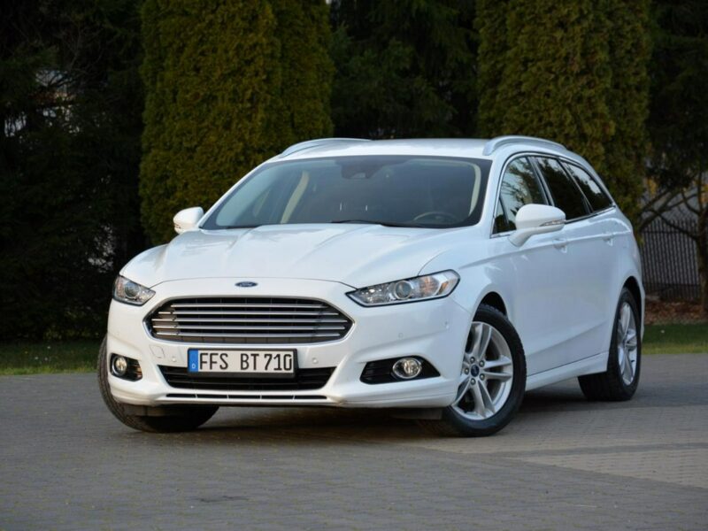 Ford Mondeo Titanium Navi SONY ParkAssist Parktronic Lane Assist Keyless Go Alu17" Mk5 (2014-)