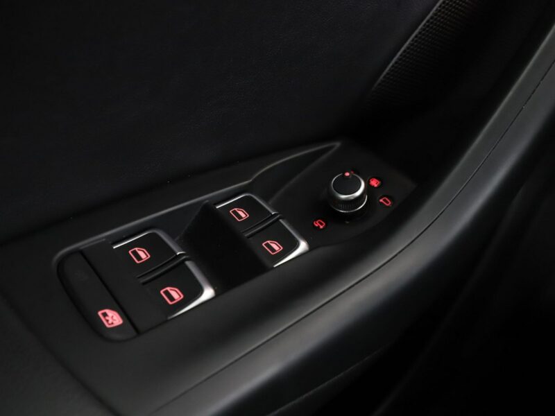 Audi Q3 2.0TDI Automat Quattro S-Line Luxury Navi Tempomat Grzana Skóra Kamera I (2011-2018)