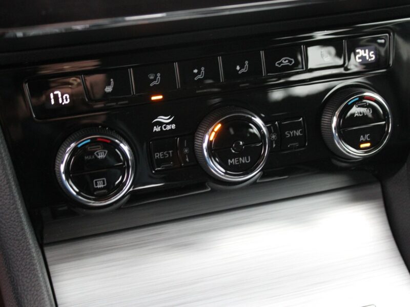 Škoda Superb Ambition DSG Kamera Gwarancja G.Fotele III (2015-2023)