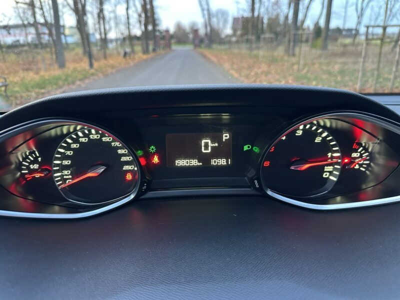 Peugeot 308 SW T9 Lift 2.0 HDi 150 KM Automat Navi Full Led Allure Full Super Stan III (2013-)