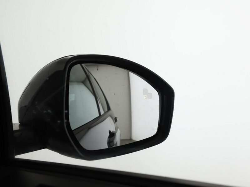 Land Rover Discovery Sport 2.0 Td4 Automat HSE Nawigacja Tempomat El.Fotele Skóra Kamera BiXenon