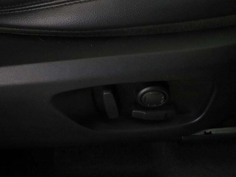 Land Rover Discovery Sport 2.0 Td4 Automat HSE Nawigacja Tempomat El.Fotele Skóra Kamera BiXenon