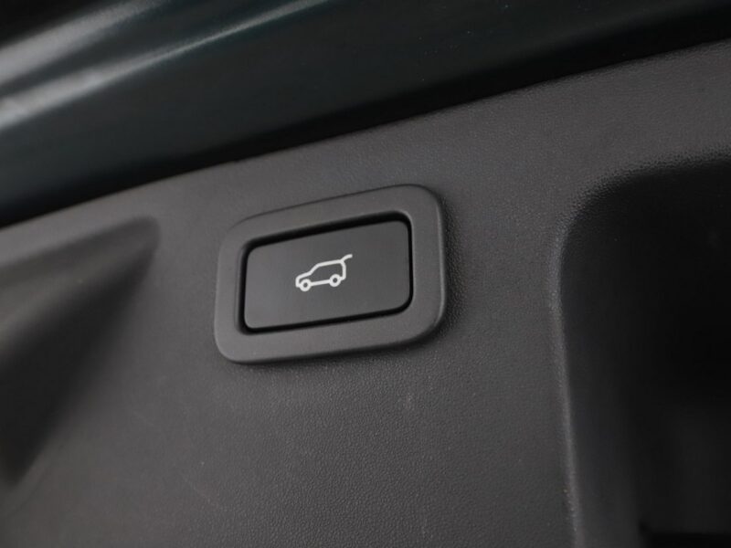 Land Rover Discovery Sport 2.0 Td4 Automat HSE Nawigacja Tempomat El.Fotele Skóra Kamera BiXenon