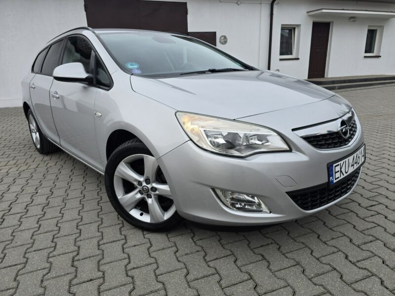 Opel Astra 1,4Benz Navigacja.Klimatyzacja.Serwis.Centralka,kredyt.OKAZJA J (2009-2019)
