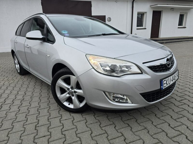 Opel Astra 1,4Benz Navigacja.Klimatyzacja.Serwis.Centralka,kredyt.OKAZJA J (2009-2019)