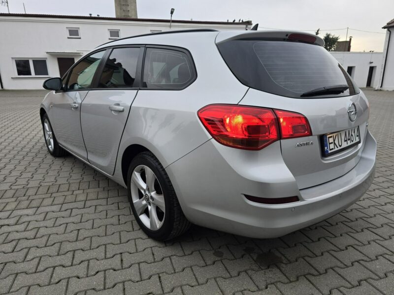 Opel Astra 1,4Benz Navigacja.Klimatyzacja.Serwis.Centralka,kredyt.OKAZJA J (2009-2019)