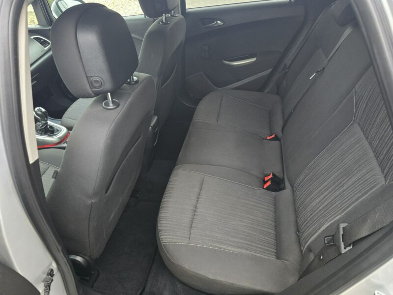 Opel Astra 1,4Benz Navigacja.Klimatyzacja.Serwis.Centralka,kredyt.OKAZJA J (2009-2019)