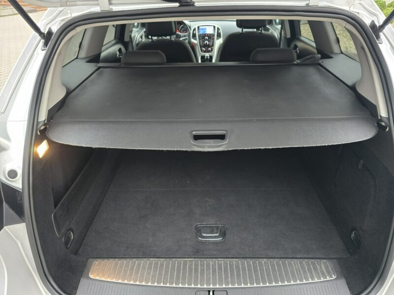 Opel Astra 1,4Benz Navigacja.Klimatyzacja.Serwis.Centralka,kredyt.OKAZJA J (2009-2019)