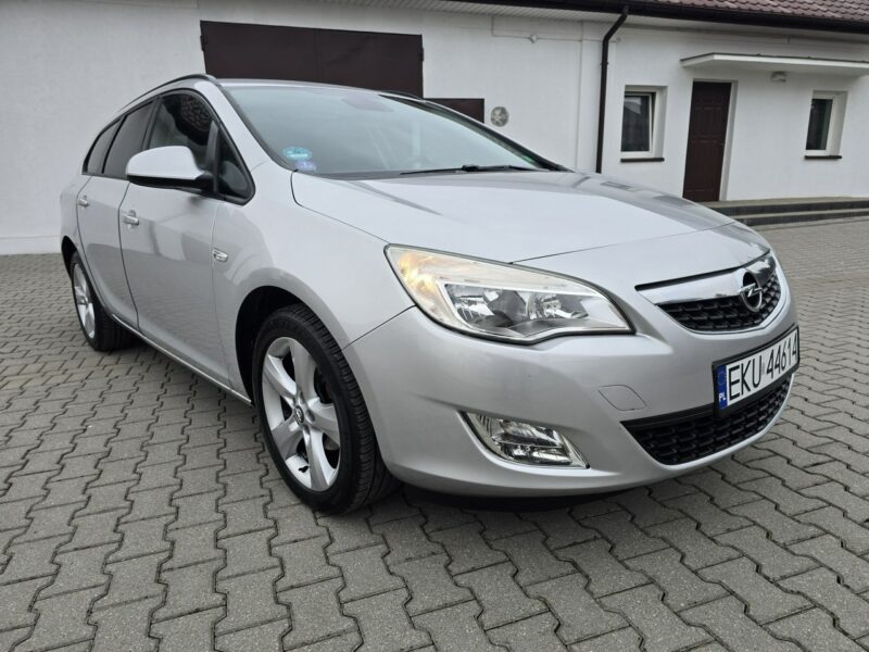 Opel Astra 1,4Benz Navigacja.Klimatyzacja.Serwis.Centralka,kredyt.OKAZJA J (2009-2019)