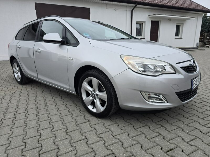 Opel Astra 1,4Benz Navigacja.Klimatyzacja.Serwis.Centralka,kredyt.OKAZJA J (2009-2019)