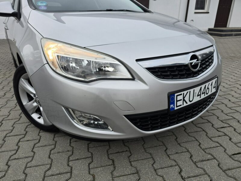 Opel Astra 1,4Benz Navigacja.Klimatyzacja.Serwis.Centralka,kredyt.OKAZJA J (2009-2019)