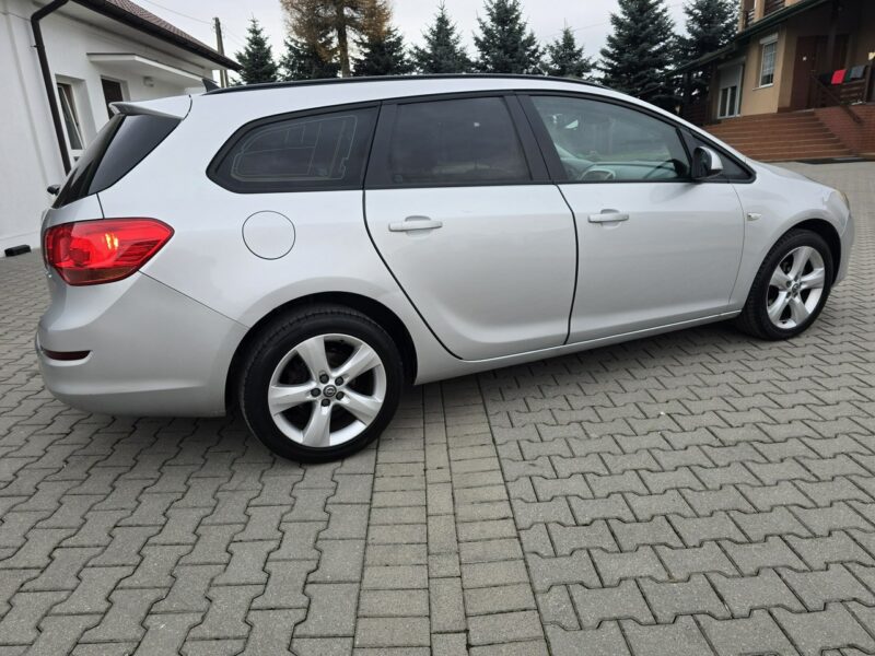 Opel Astra 1,4Benz Navigacja.Klimatyzacja.Serwis.Centralka,kredyt.OKAZJA J (2009-2019)