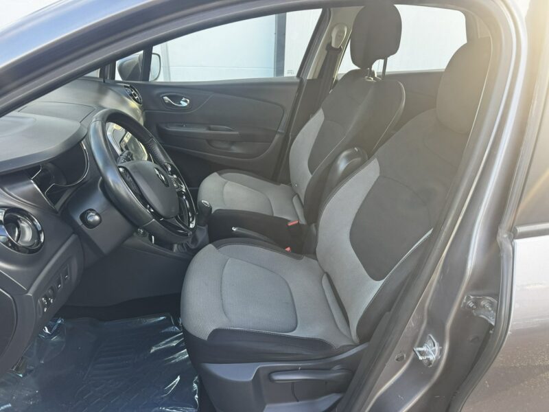 Renault Captur uszkodzony Renault Captur zarejestrowany ubezpieczony I (2013-2019)