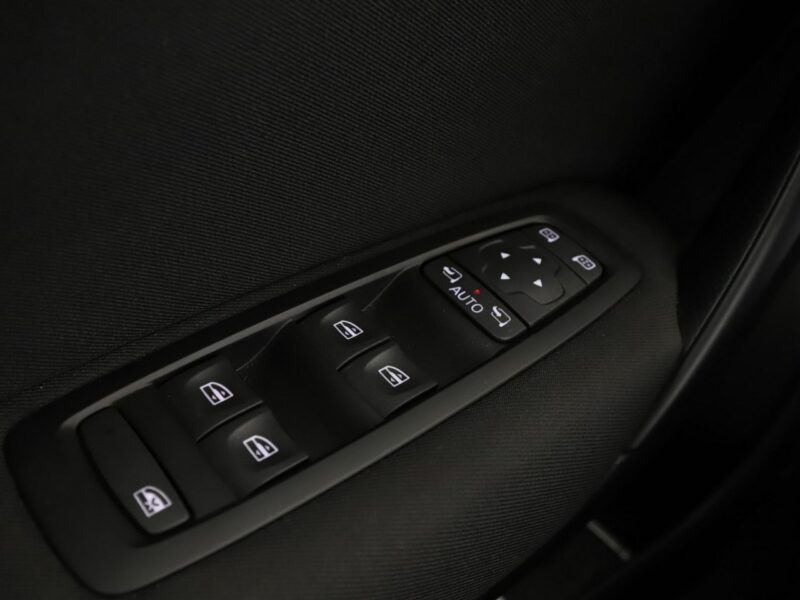 Renault Megane Business automat navi PDC tempomat LED IV (2016-)