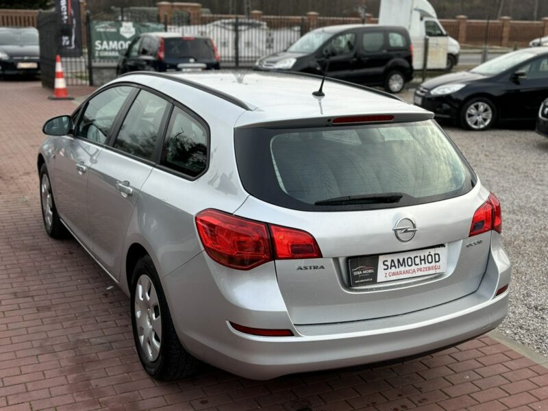 Opel Astra Gwarancja, Benzyna, Klima, Drugie koła J (2009-2019)