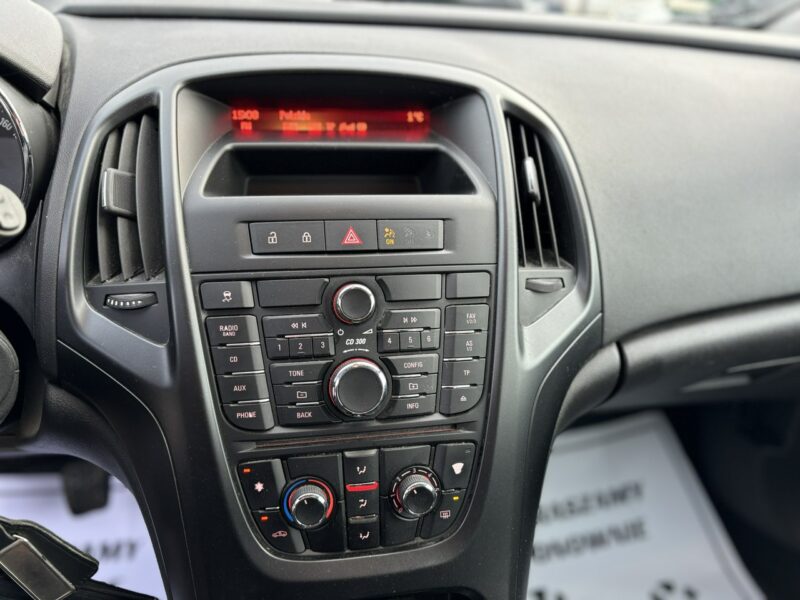 Opel Astra Gwarancja, Benzyna, Klima, Drugie koła J (2009-2019)