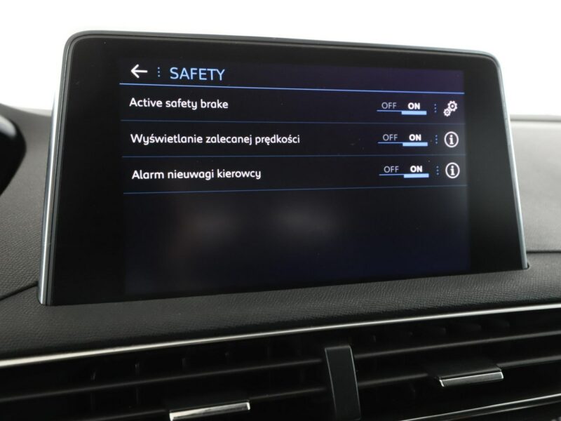 Peugeot 3008 automat virtual cocpit navi klima auto kamera i czujniki parkowania II (2016-)